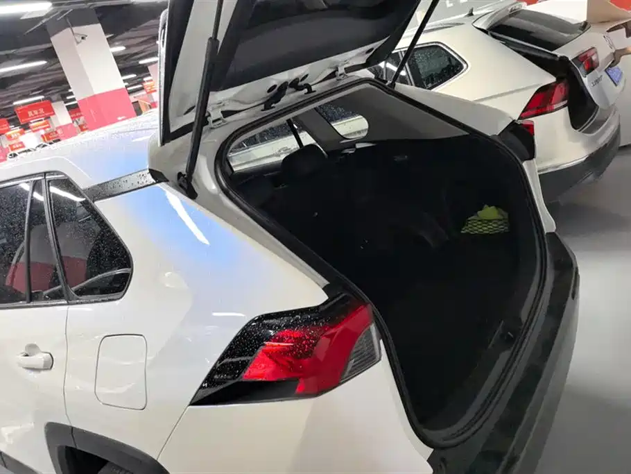 Toyota RAV4 Rongfang