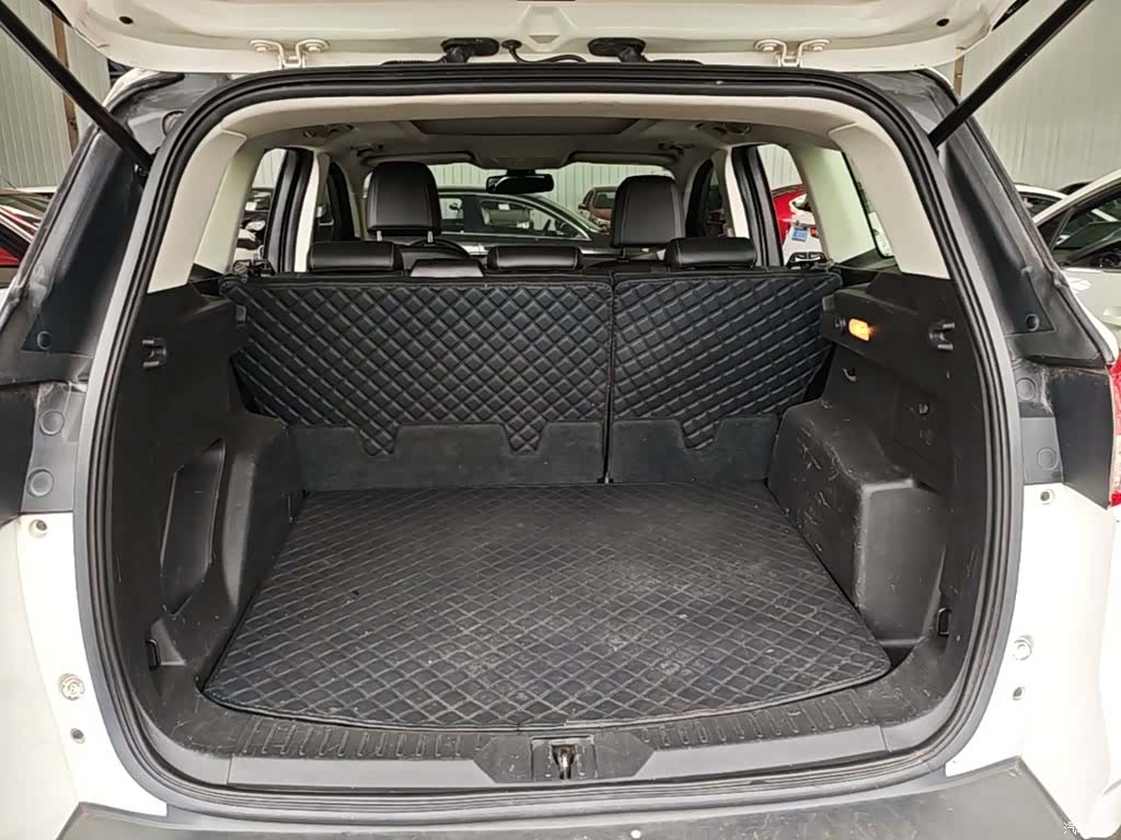 Ford Kuga, 2015 15