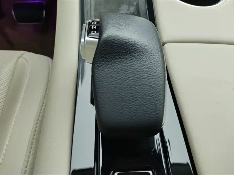 AITO Ask the world M5