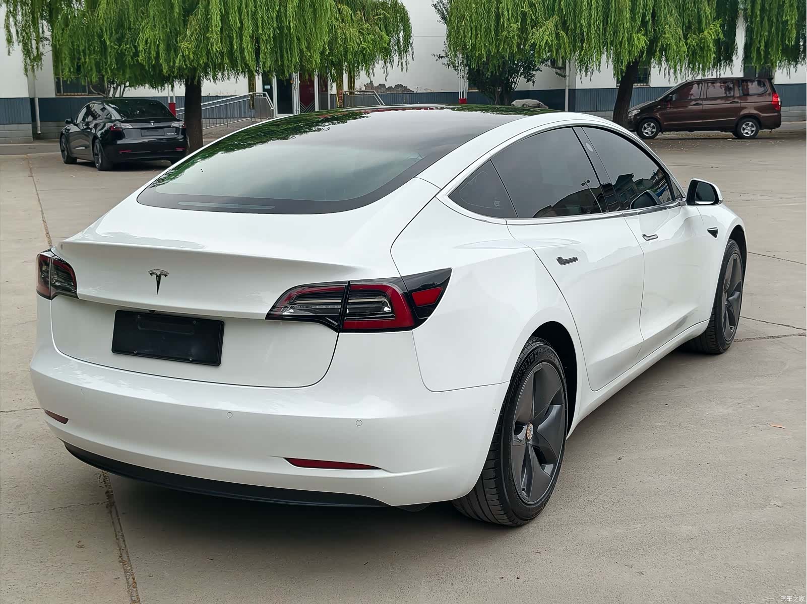Tesla Model 3, 2019 3