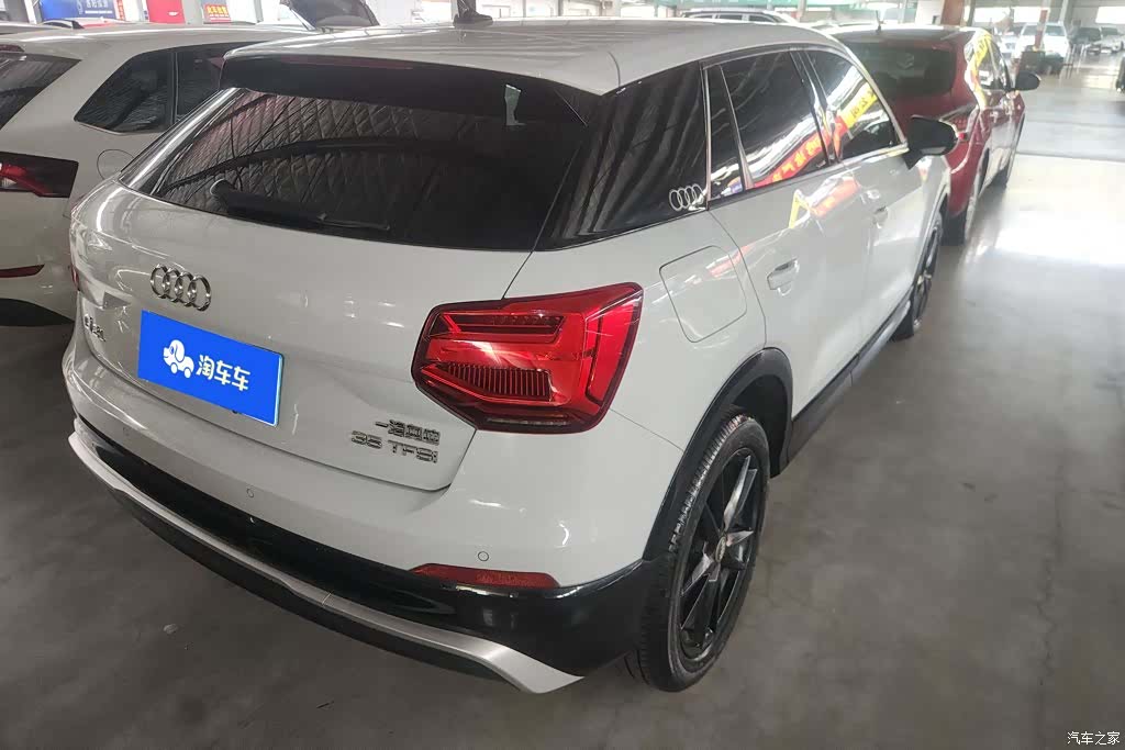 Audi Q2L, 2019 3