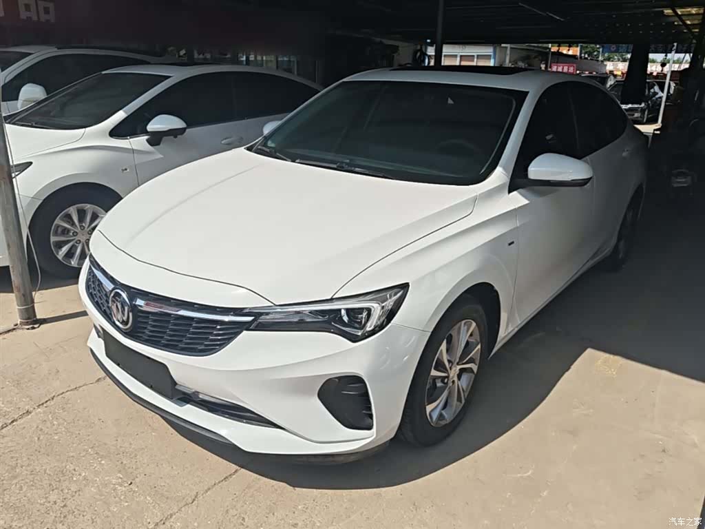 Buick Verano, 2022 1