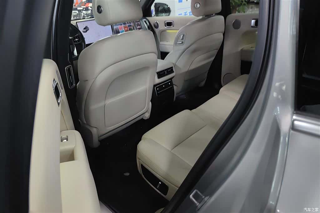 Li Auto L7, 2023 11