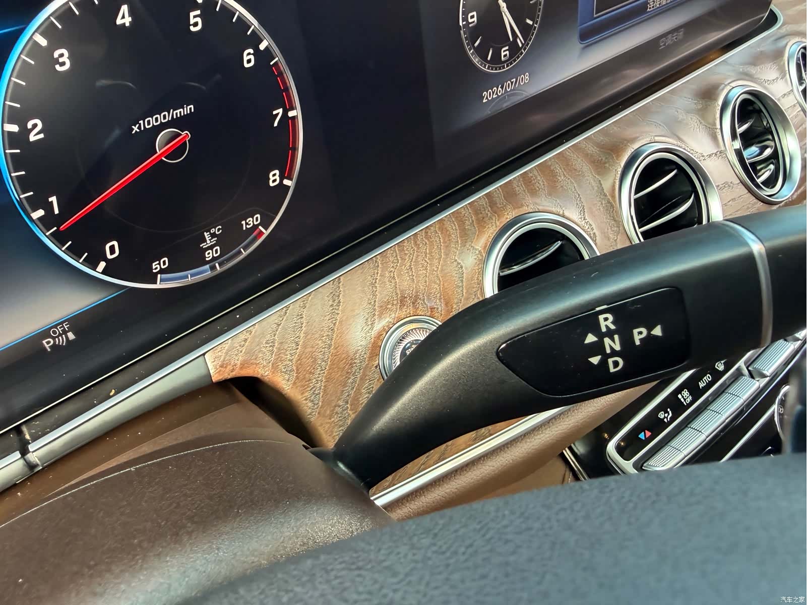 Mercedes-Benz E-Class, 2017 11