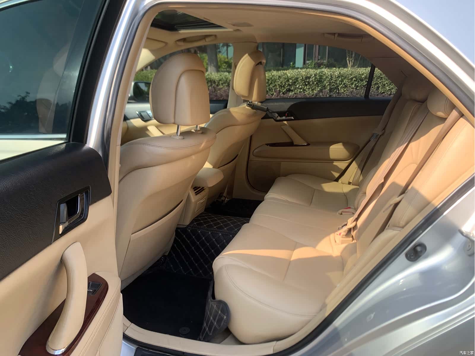 Toyota 2.5S, 2010 10