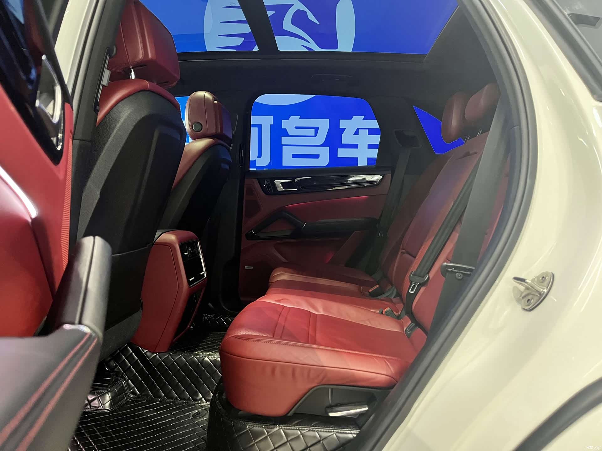 Porsche Cayenne, 2019 12