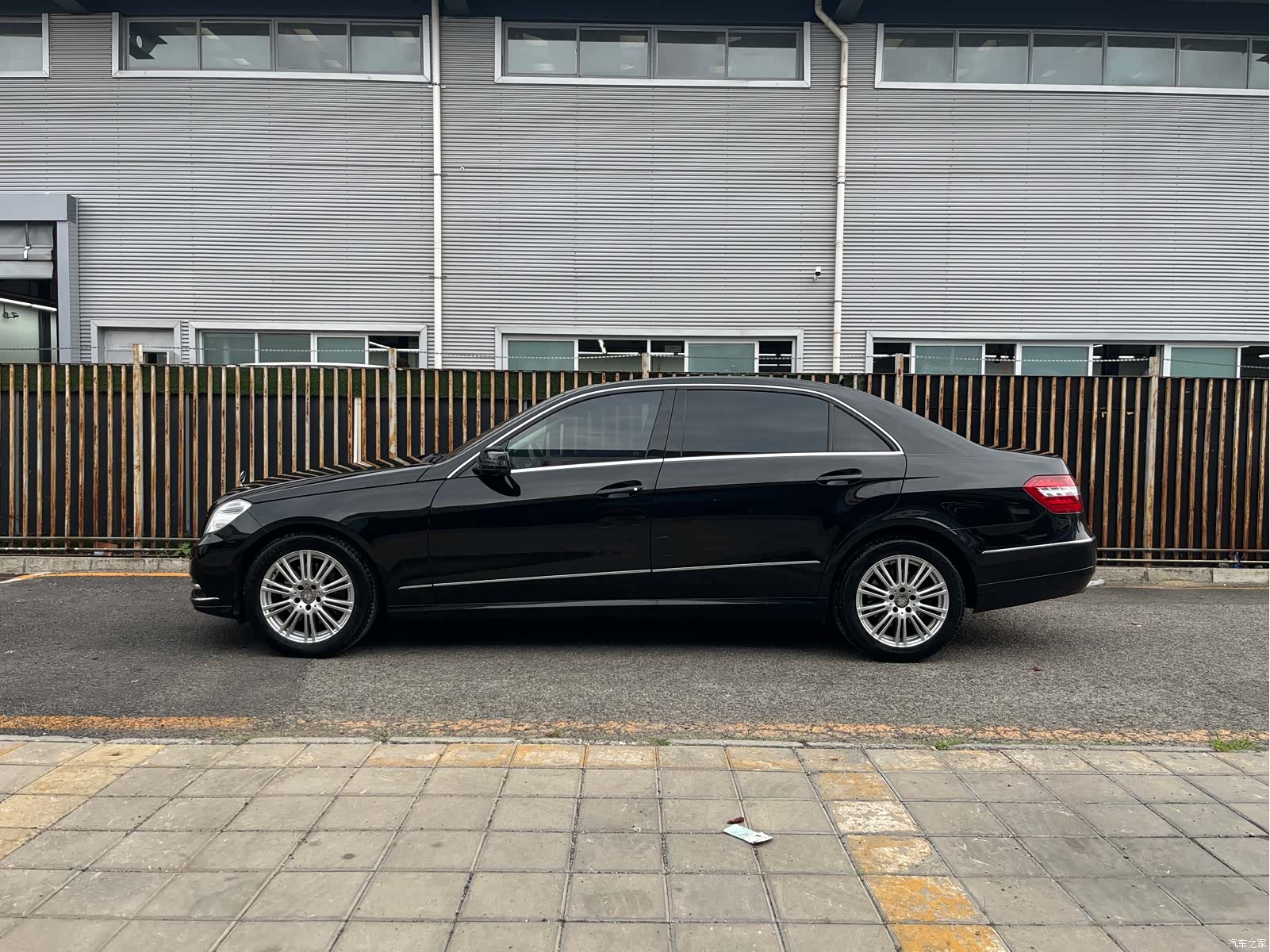 Mercedes-Benz E-Class, 2012 3