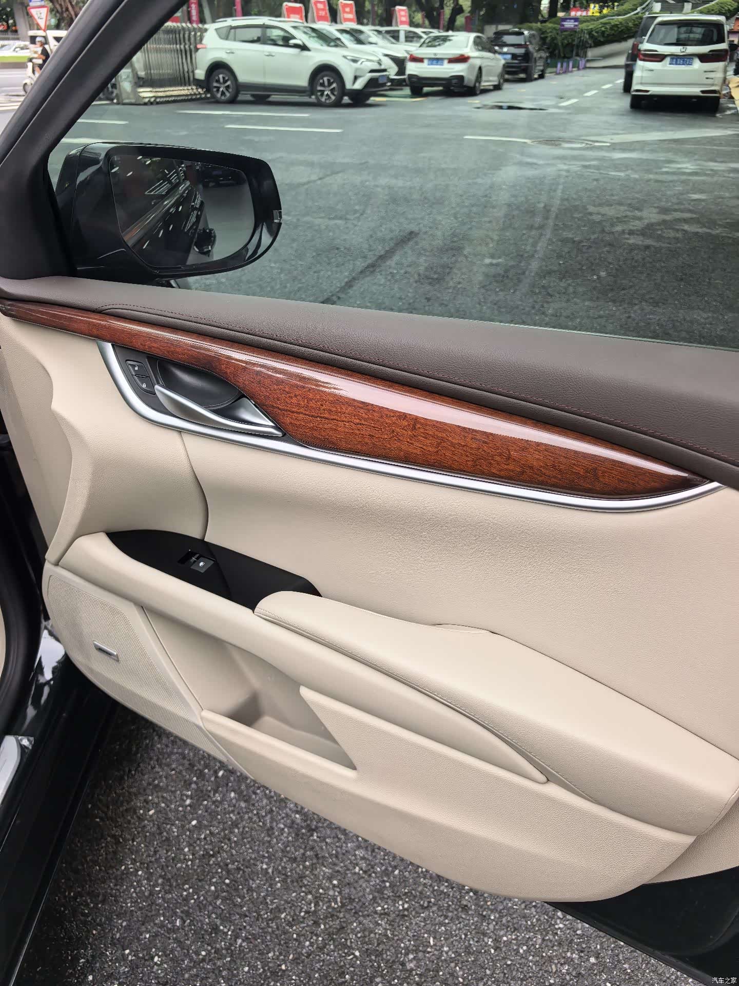 Cadillac XTS, 2017 16