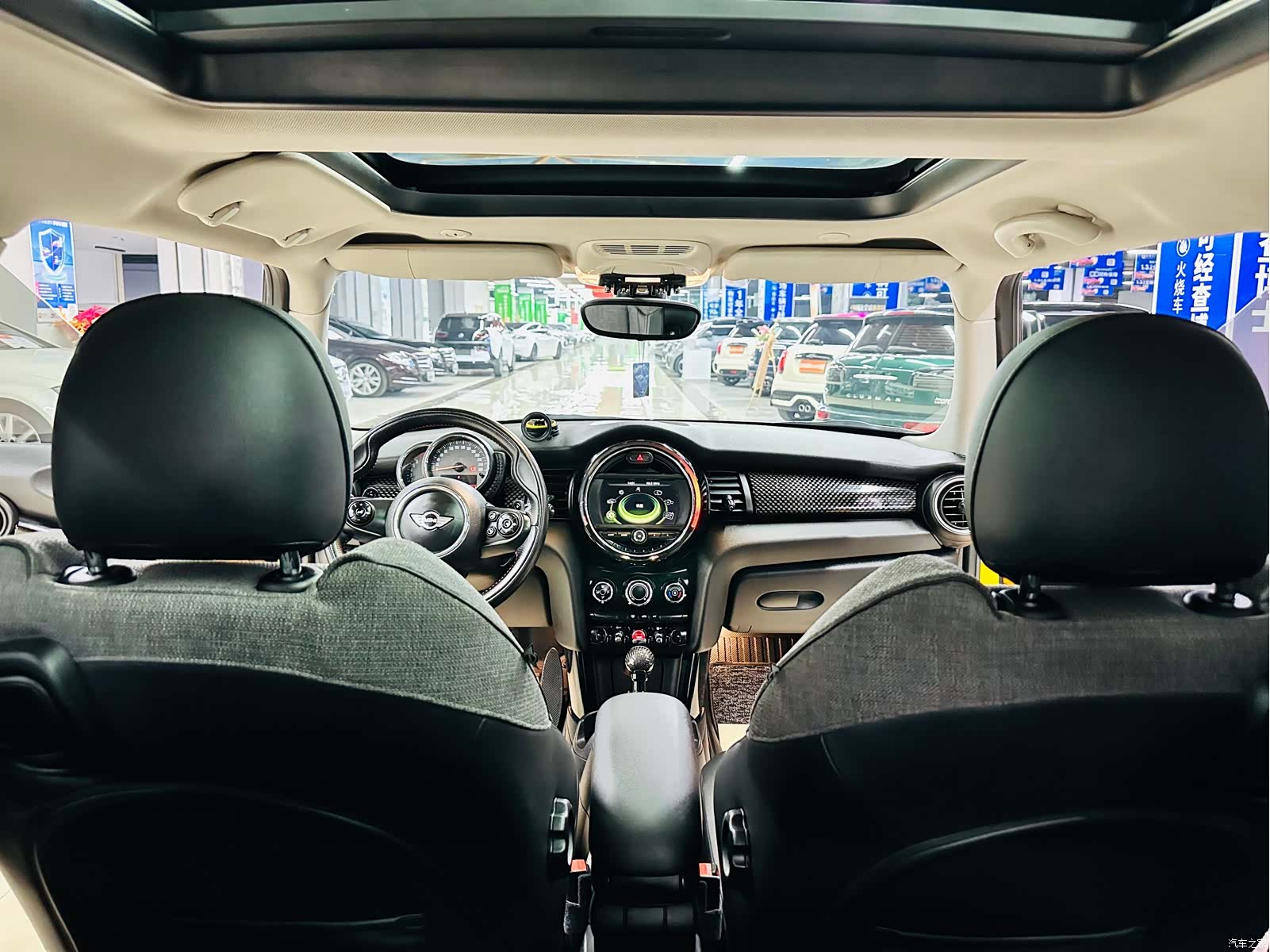 Mini Cooper, 2015 28