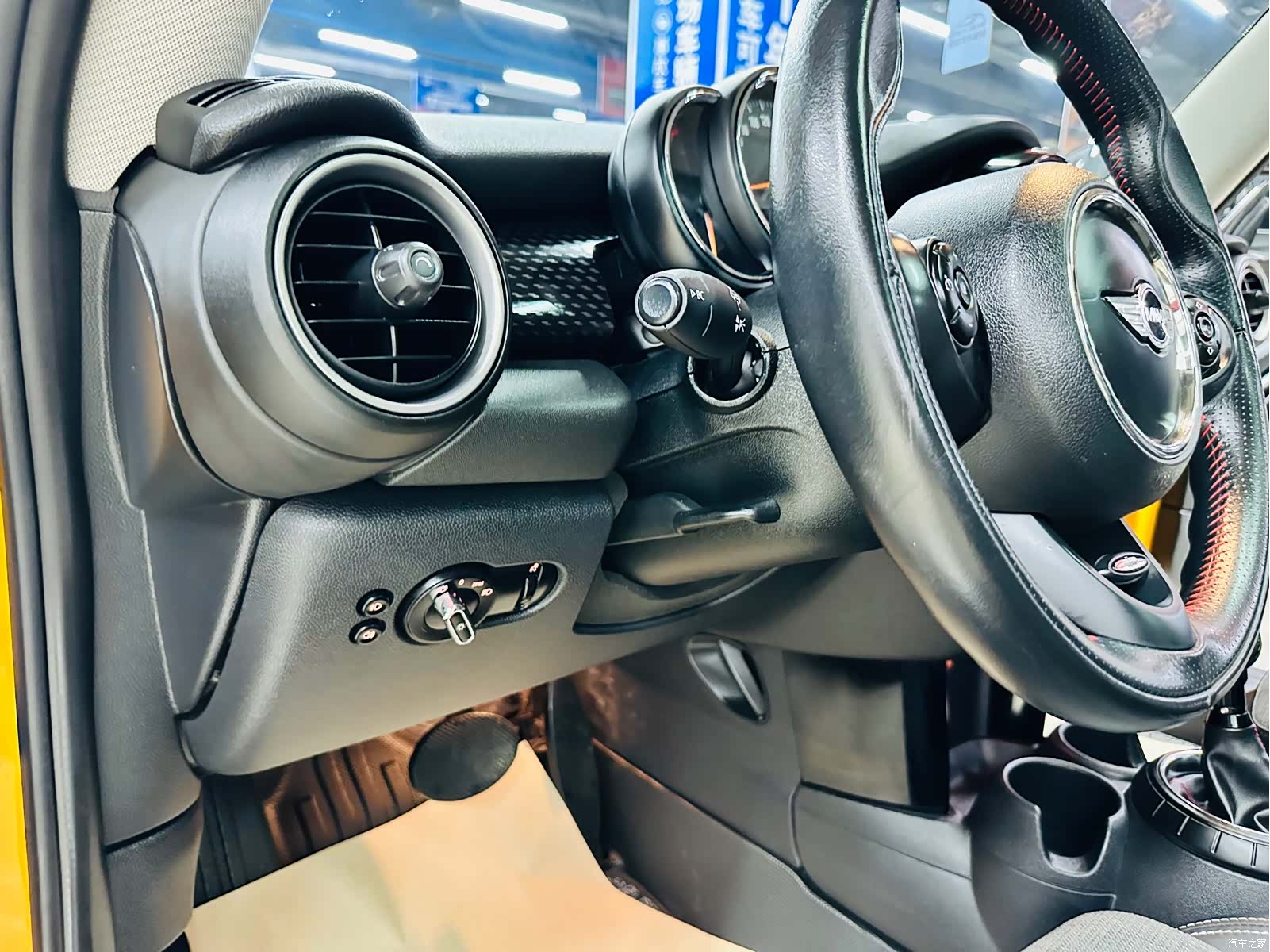Mini Cooper, 2015 33