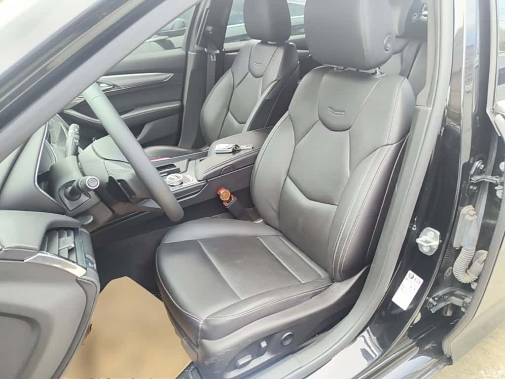Cadillac CT5, 2023 15