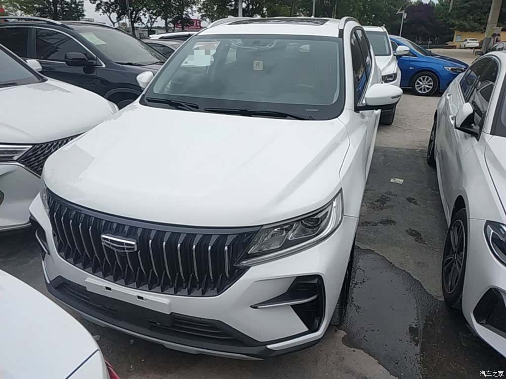 Geely X6, 2022 3