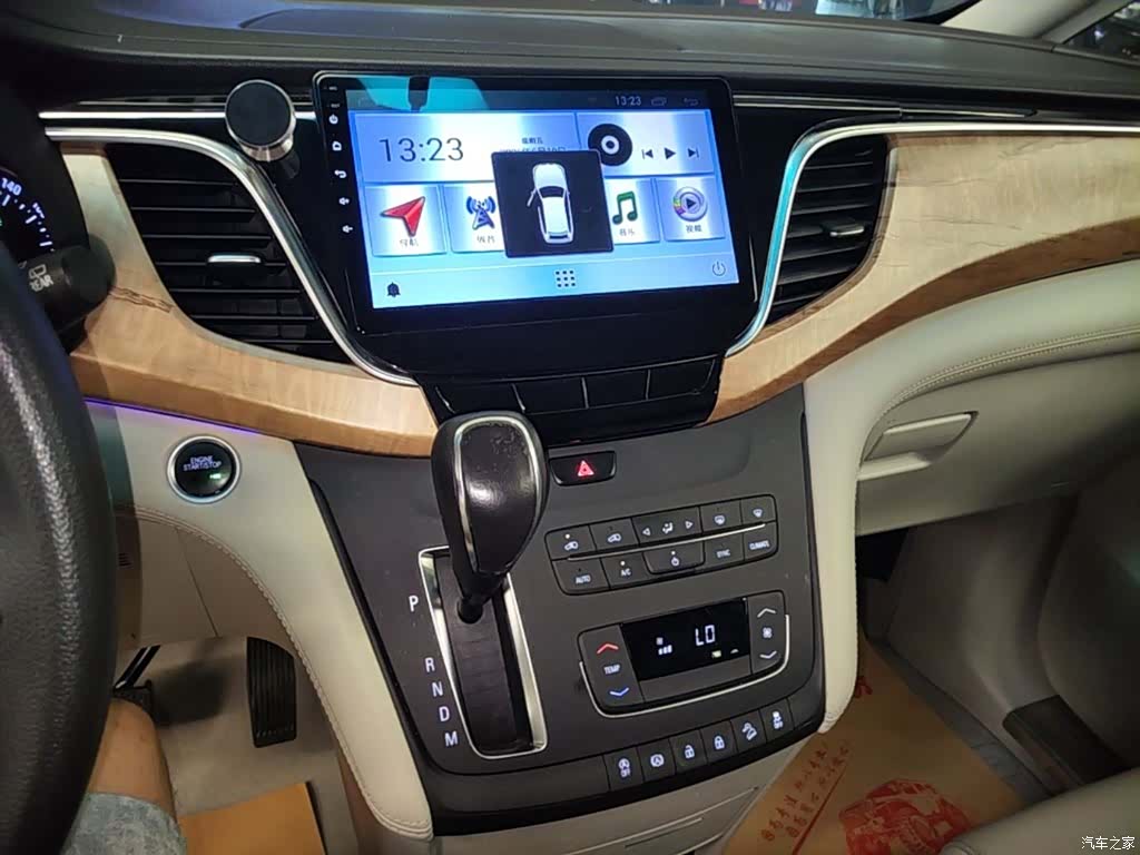 Buick GL8, 2019 13