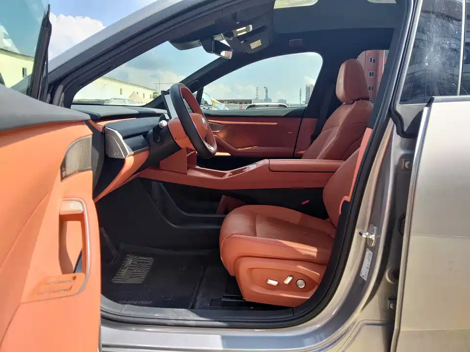 NIO L60 NIO L60