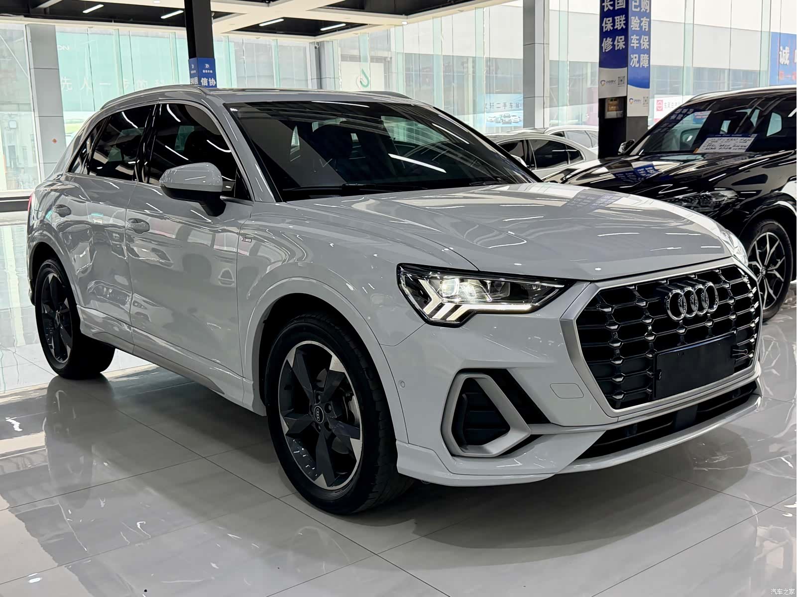 Audi Q3, 2022 3