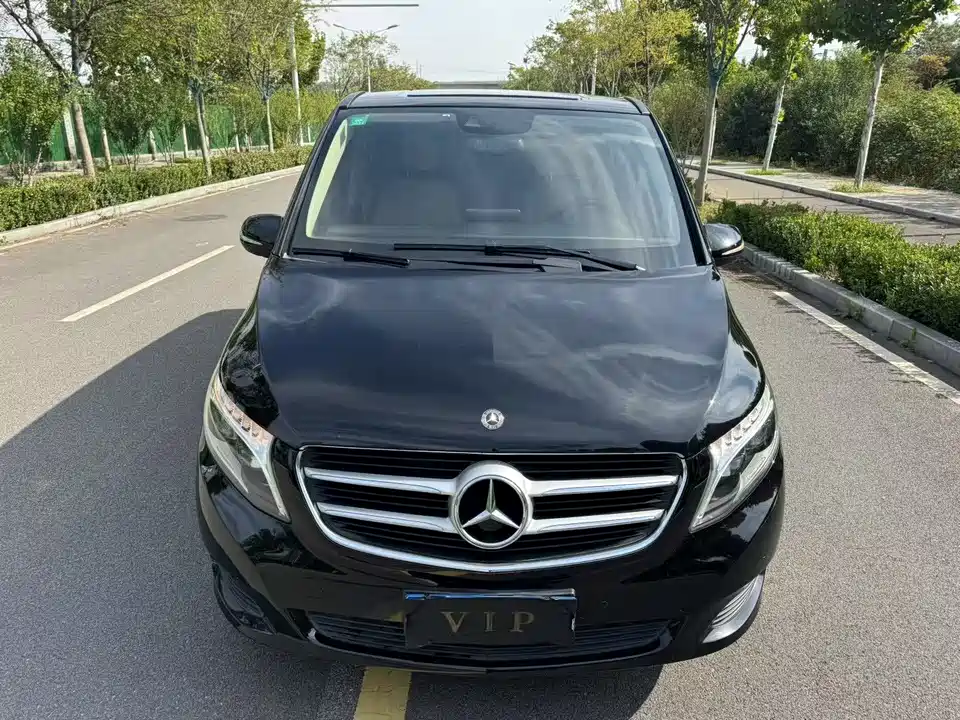 Mercedes-Benz V-class
