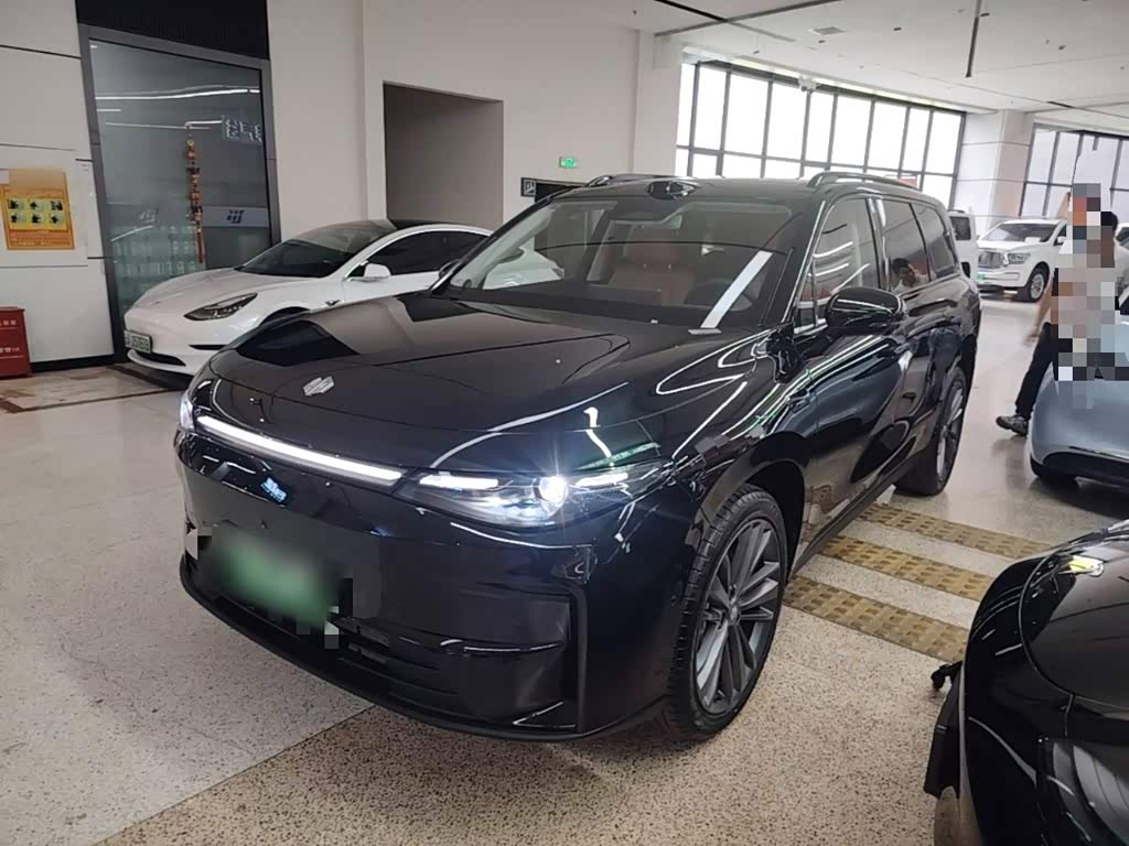 Leapmotor C16
