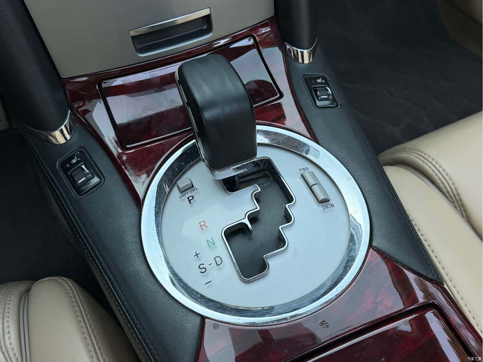 Toyota 2.5S, 2010 12