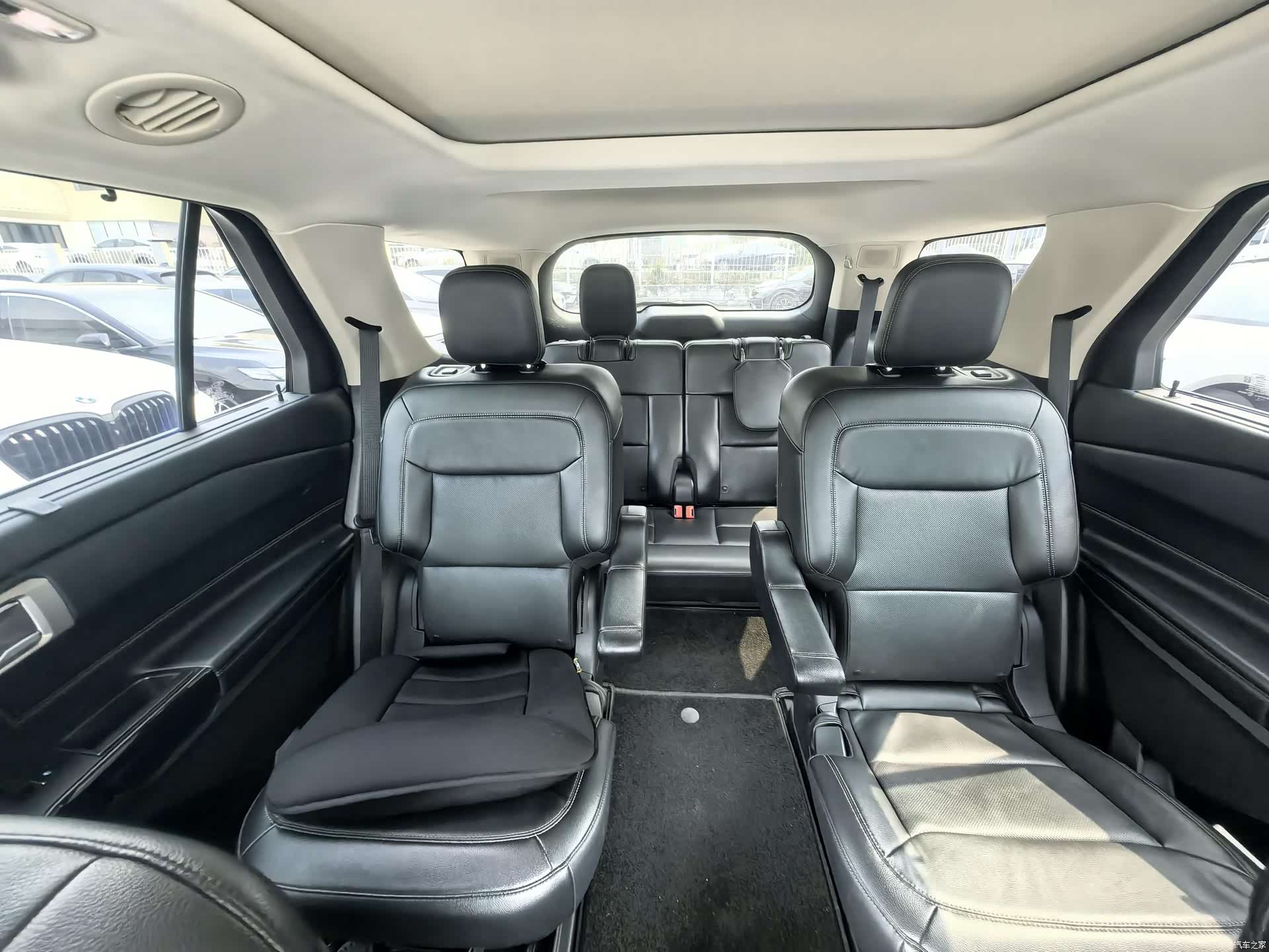 Ford Explorer, 2020 10