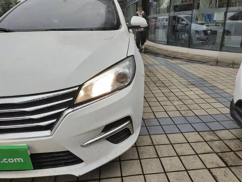 Roewe 360