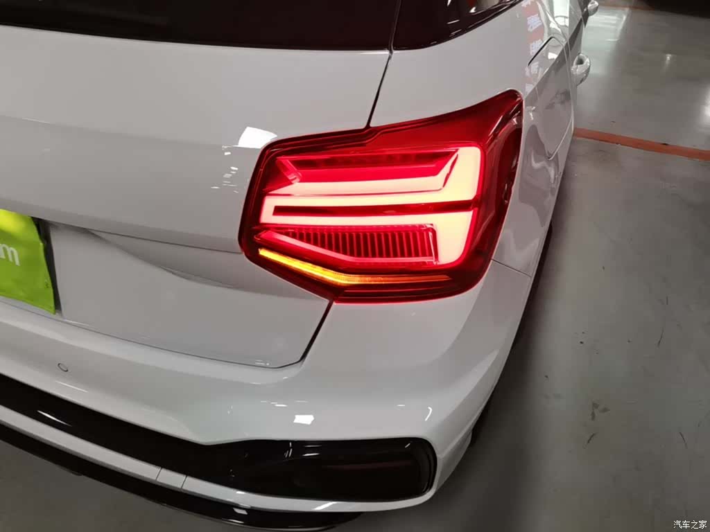 Audi Q2L, 2024 8