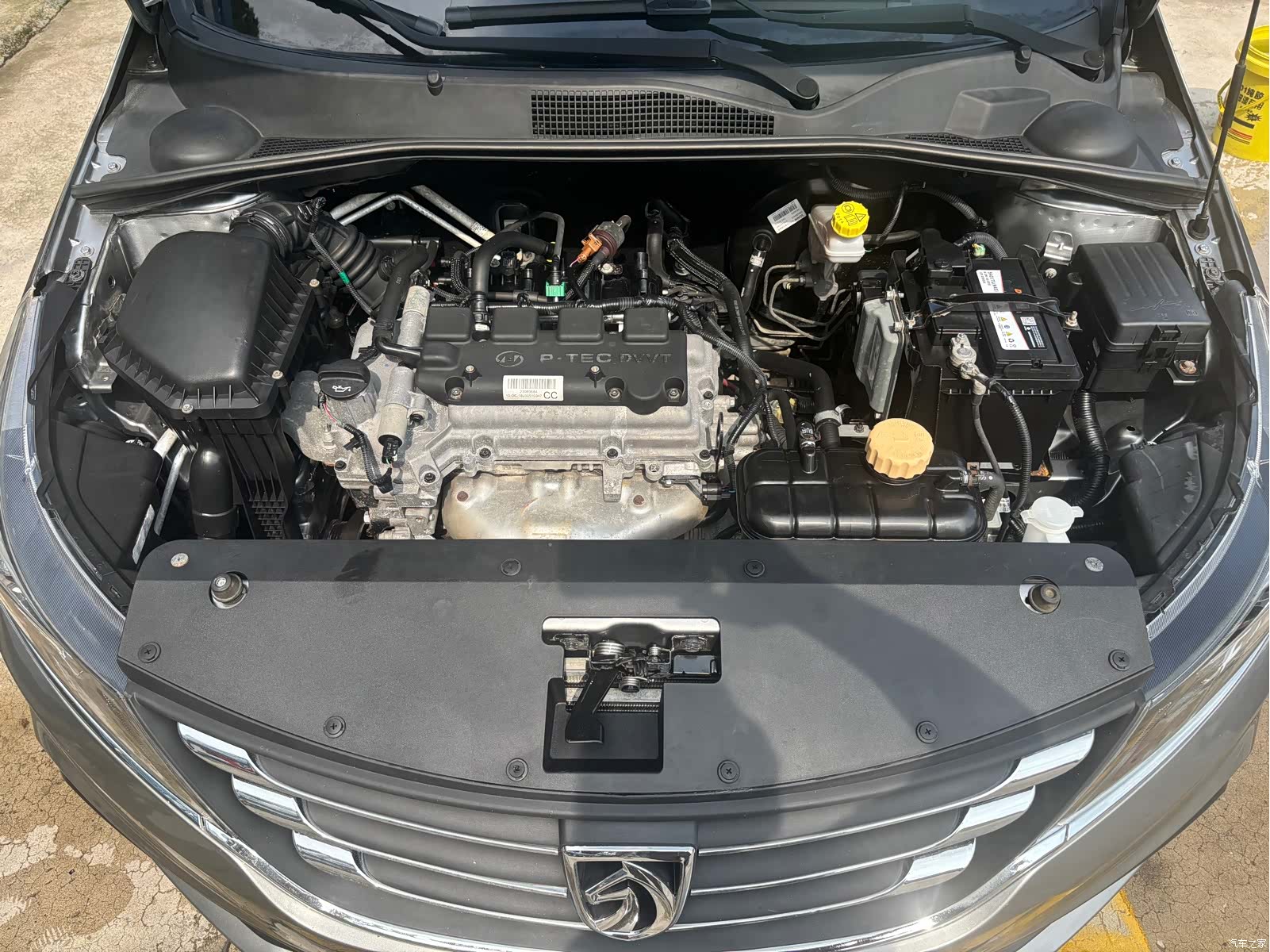 Wuling 310W, 2018 14