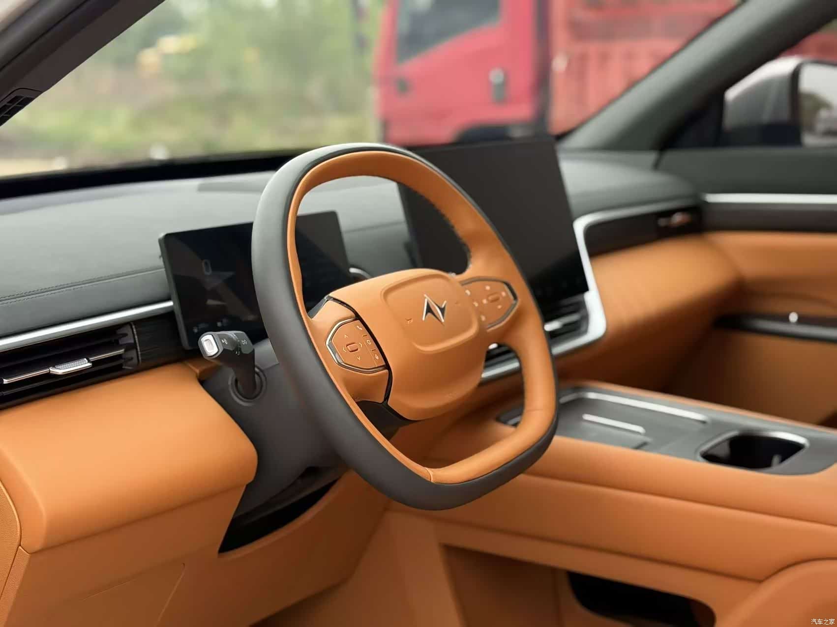 DongFeng eπ008, 2025 6