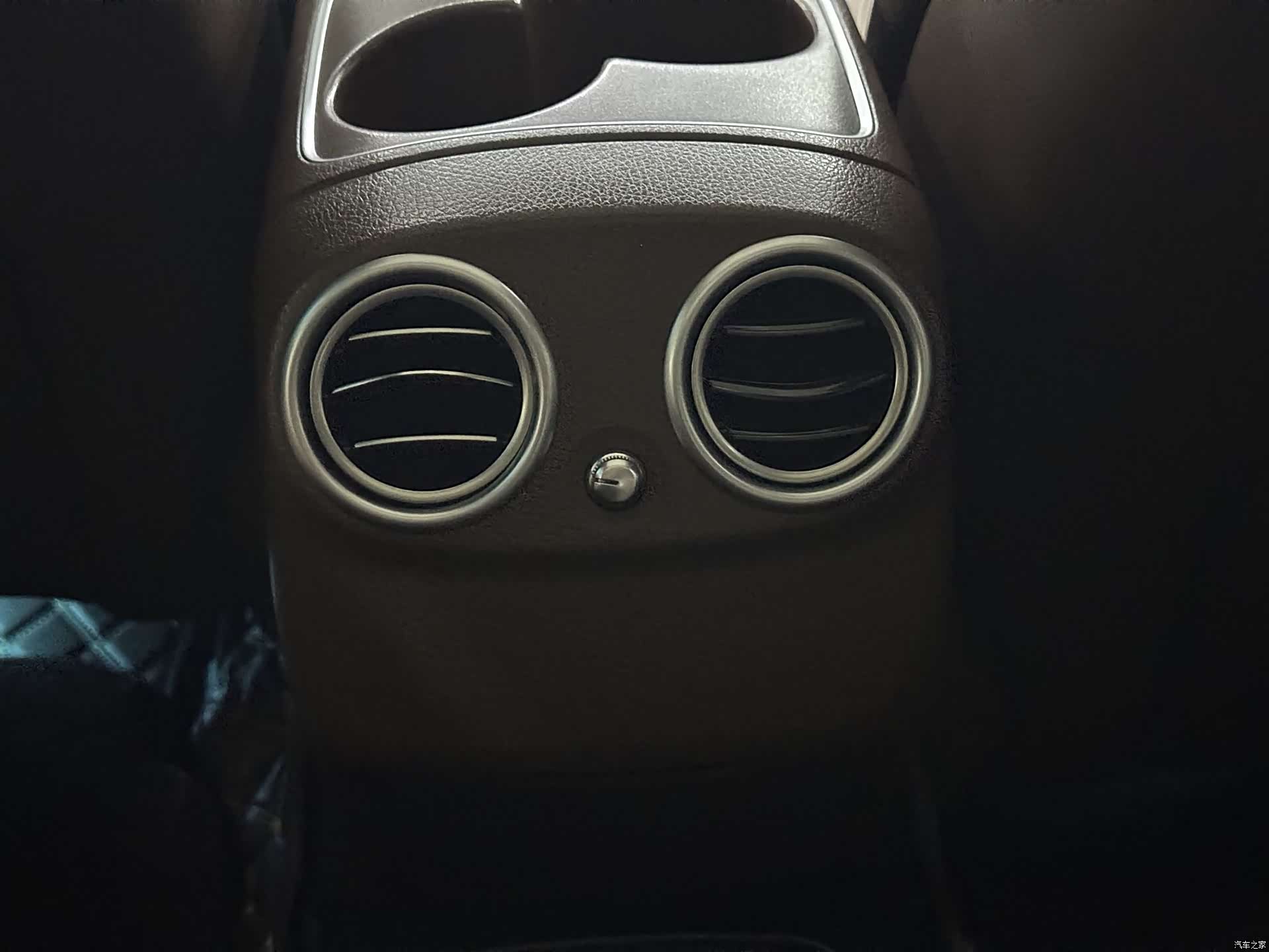 Mercedes-Benz E-Class, 2019 14