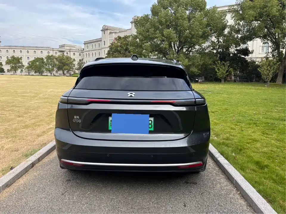 NIO ES6