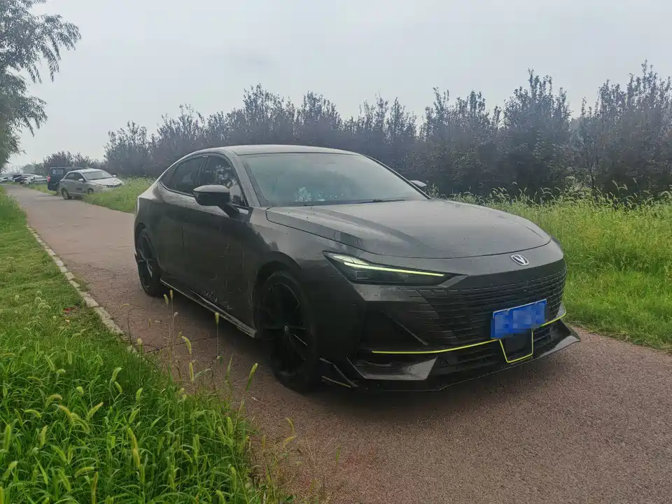 Changan UNI-V