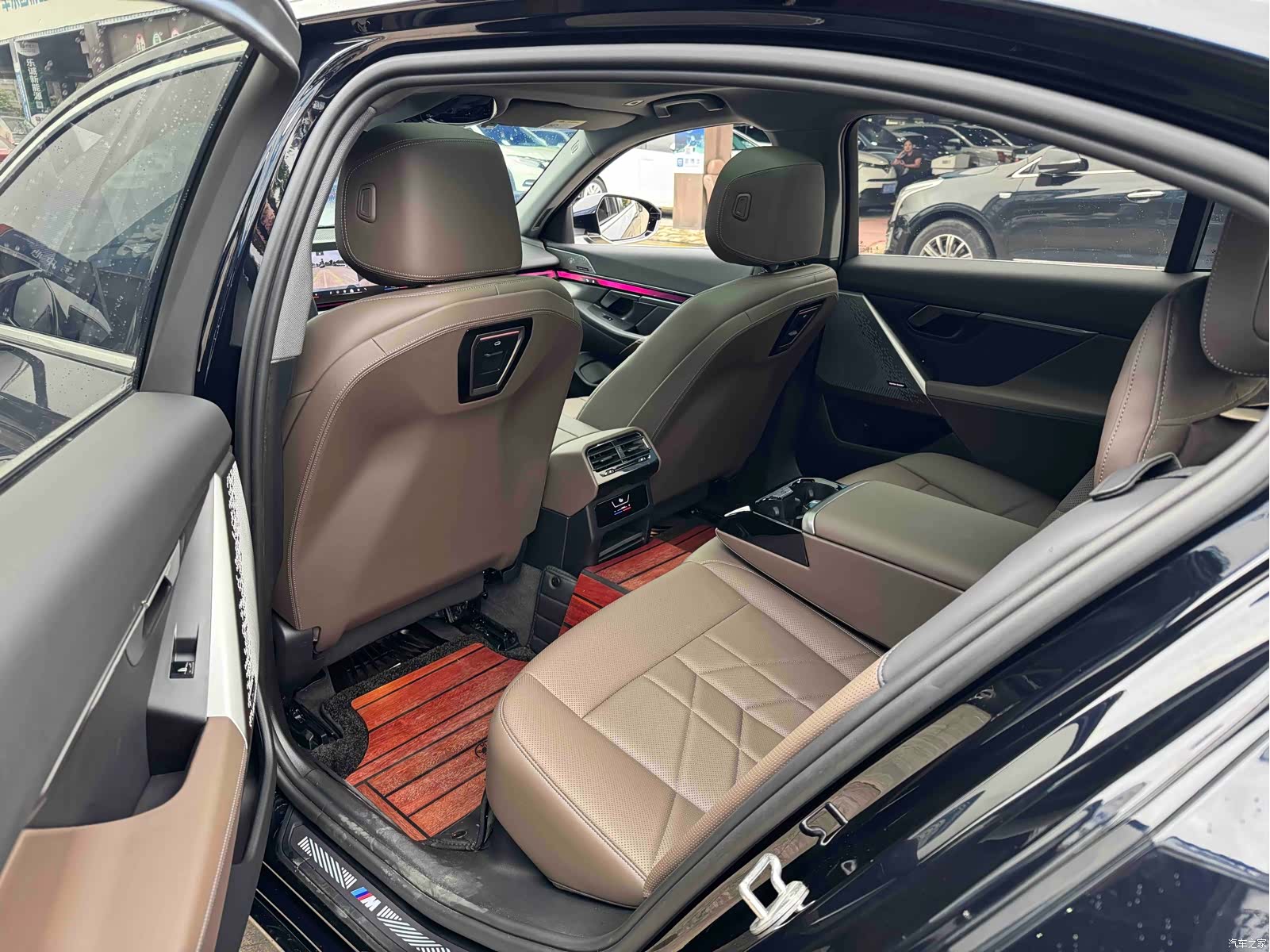 BMW 5 Series, 2024 10