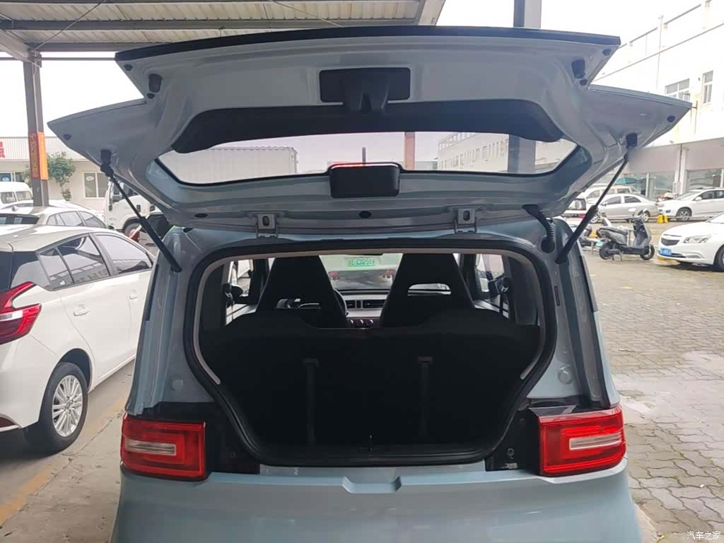Wuling MINIEV, 2020 19