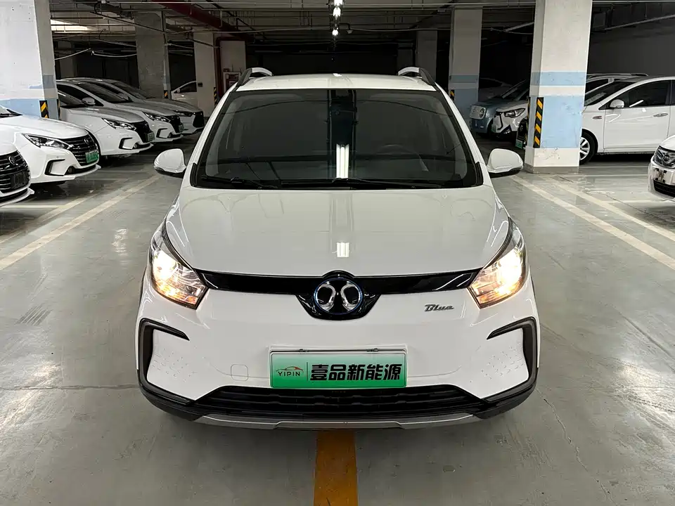 BAIC EC5