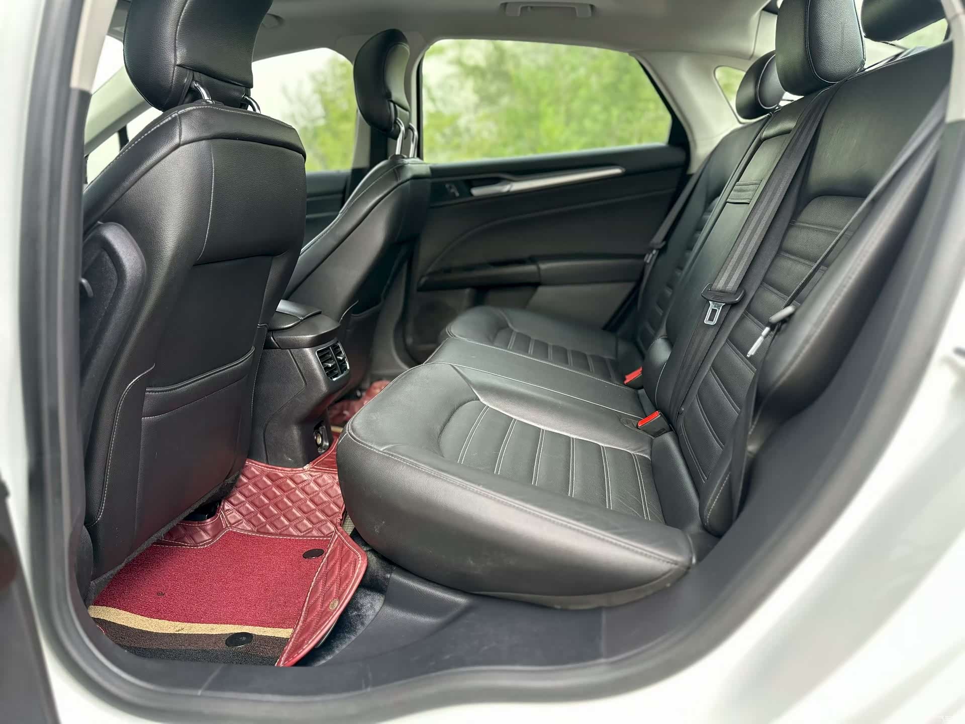 Ford Mondeo, 2016 6
