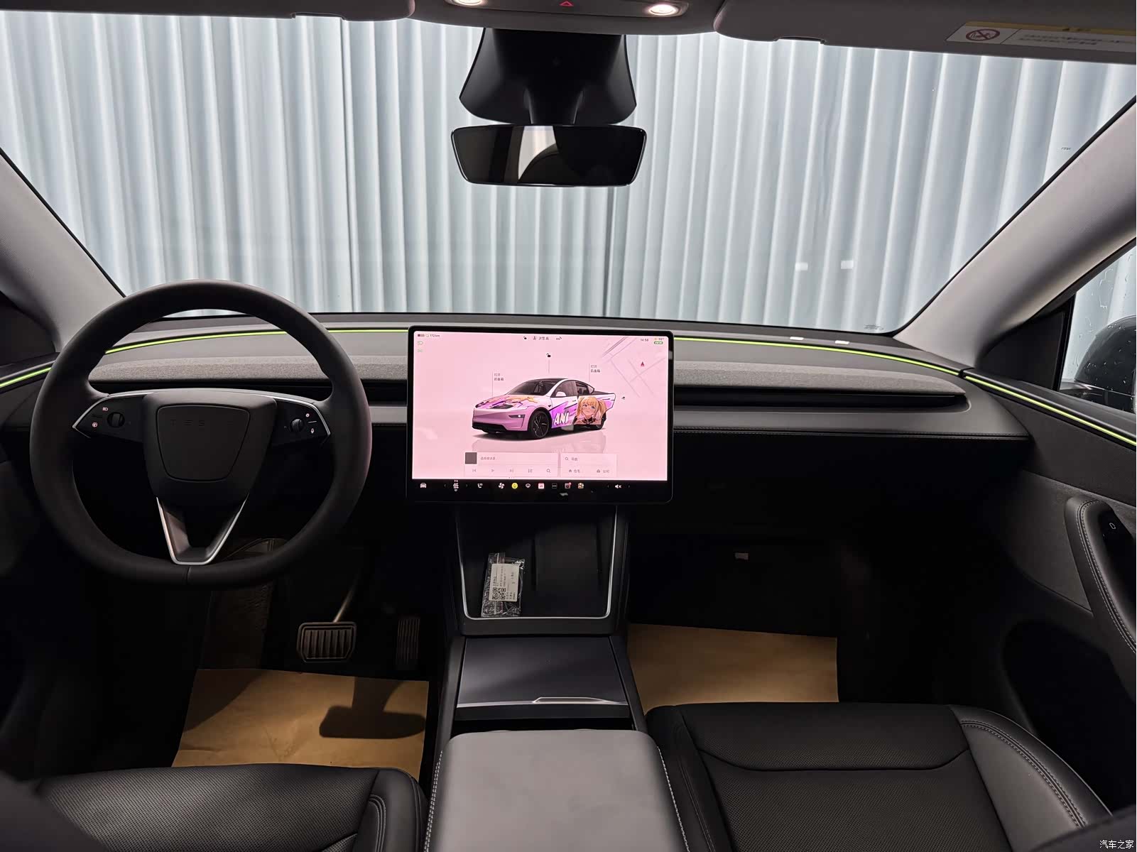 Tesla Model Y, 2025 4