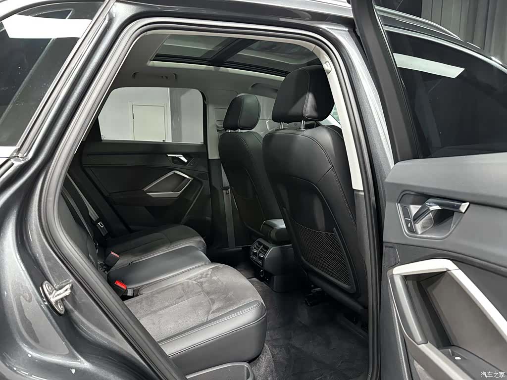 Audi Q3, 2023 17