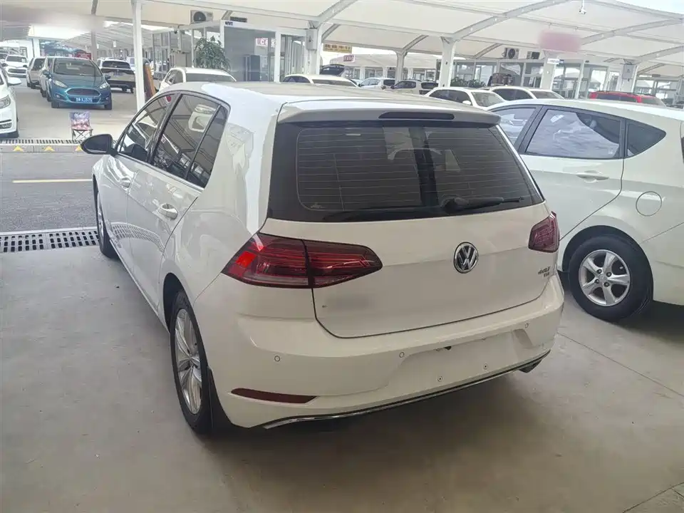Volkswagen golf