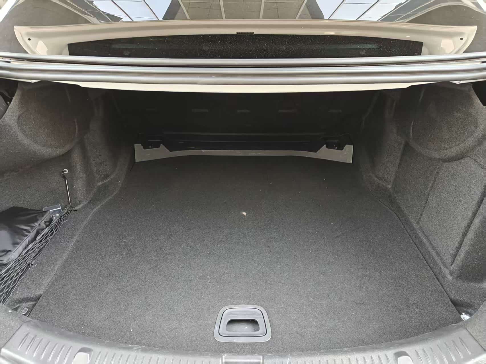 Mercedes-Benz E-Class, 2019 18
