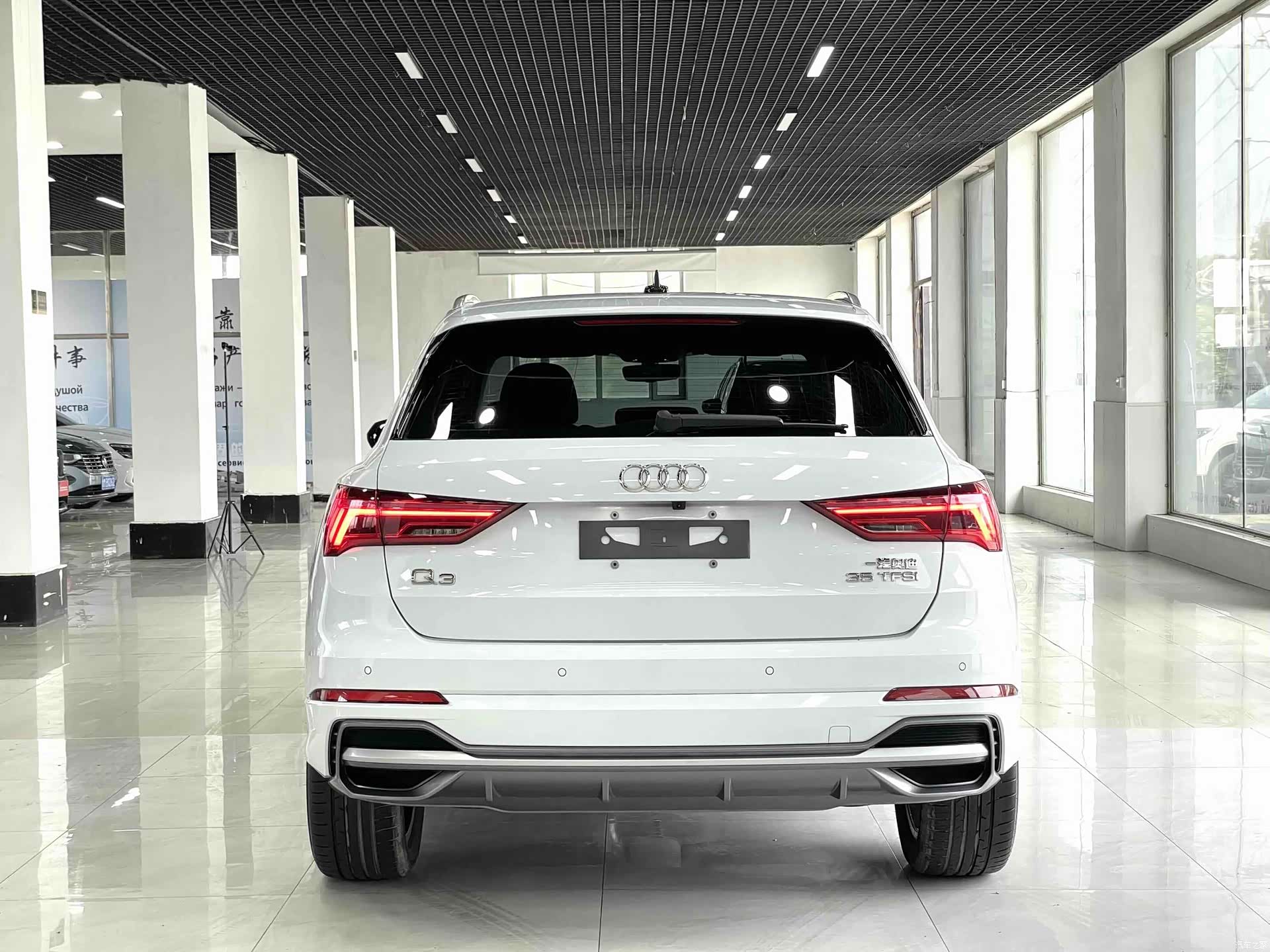 Audi Q3, 2022 все фото