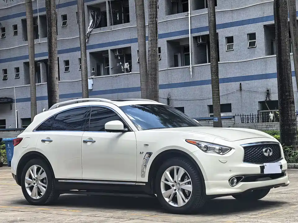 Infiniti QX70 Infiniti QX70
