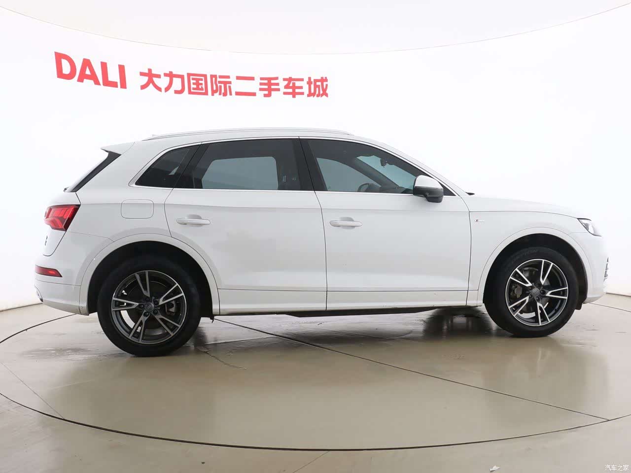 Audi Q5L, 2019 22