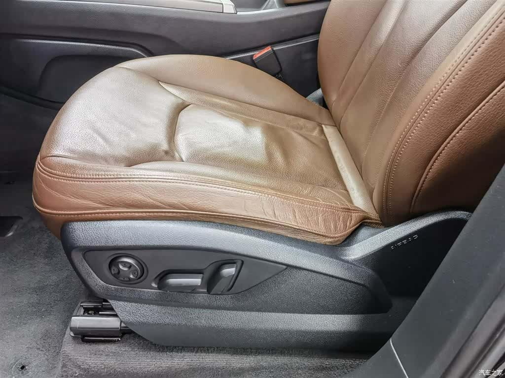 Audi Q7, 2018 все фото