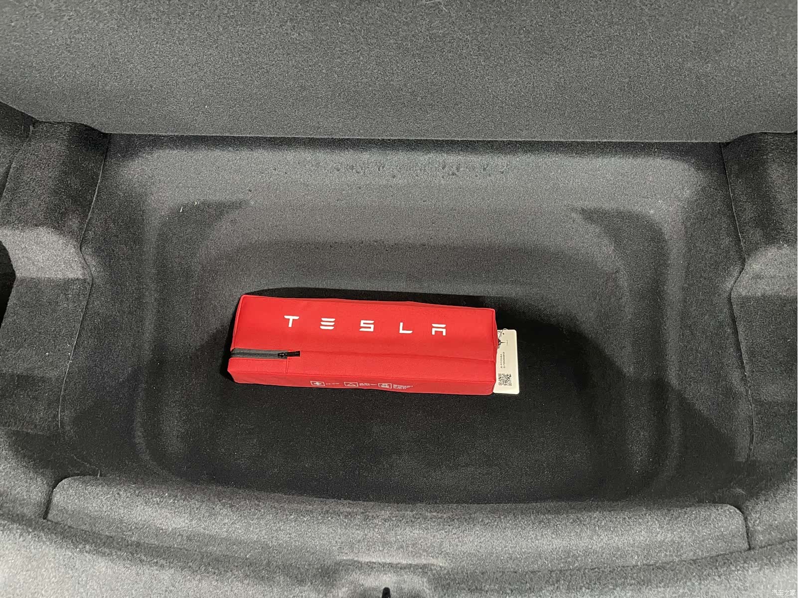 Tesla Model Y, 2025 28