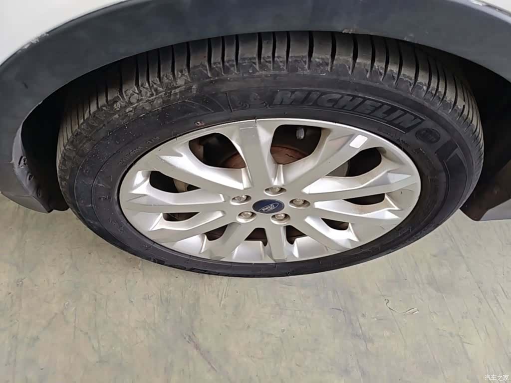 Ford Kuga, 2015 25