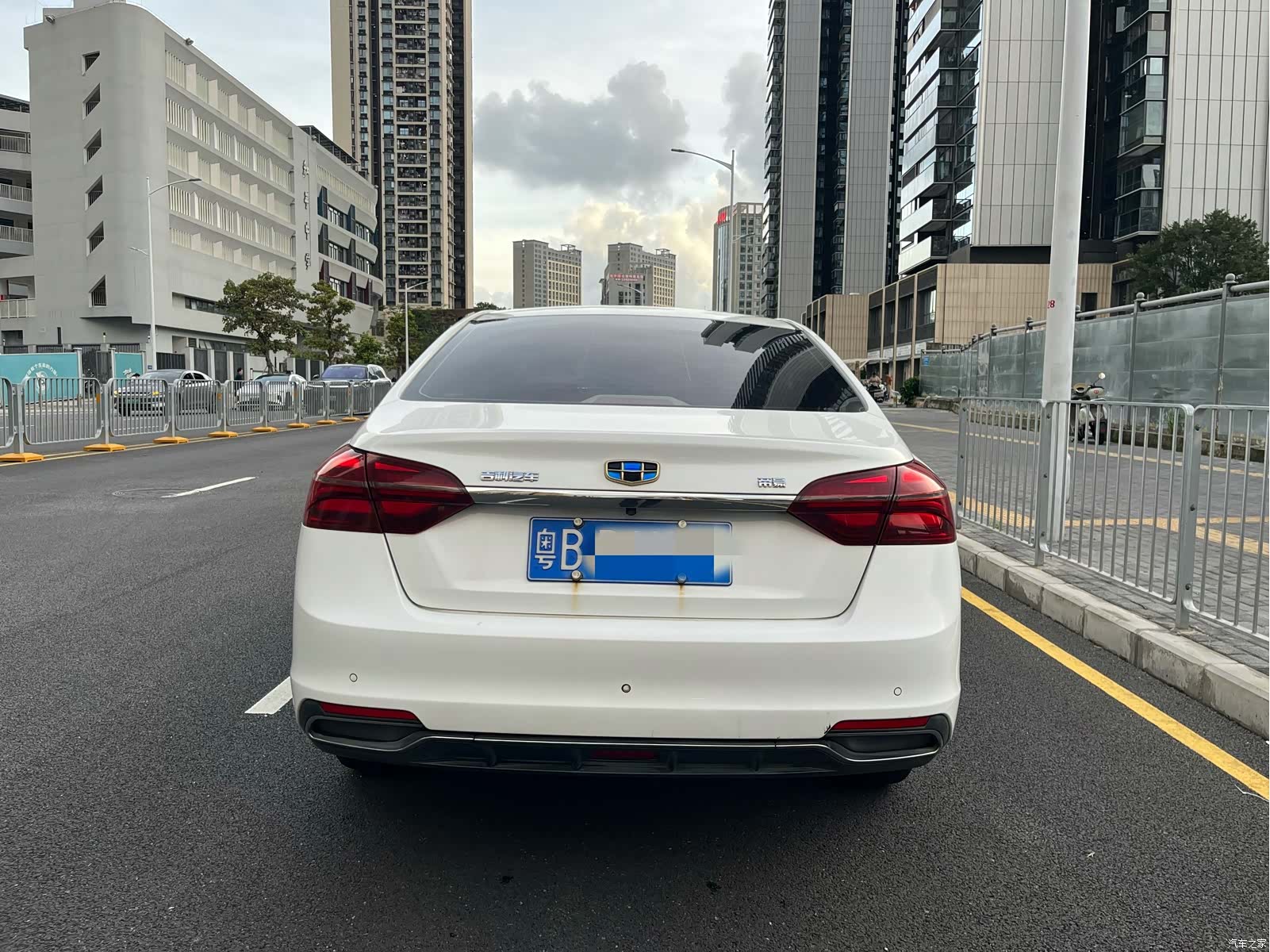 Geely Emgrand, 2018 все фото