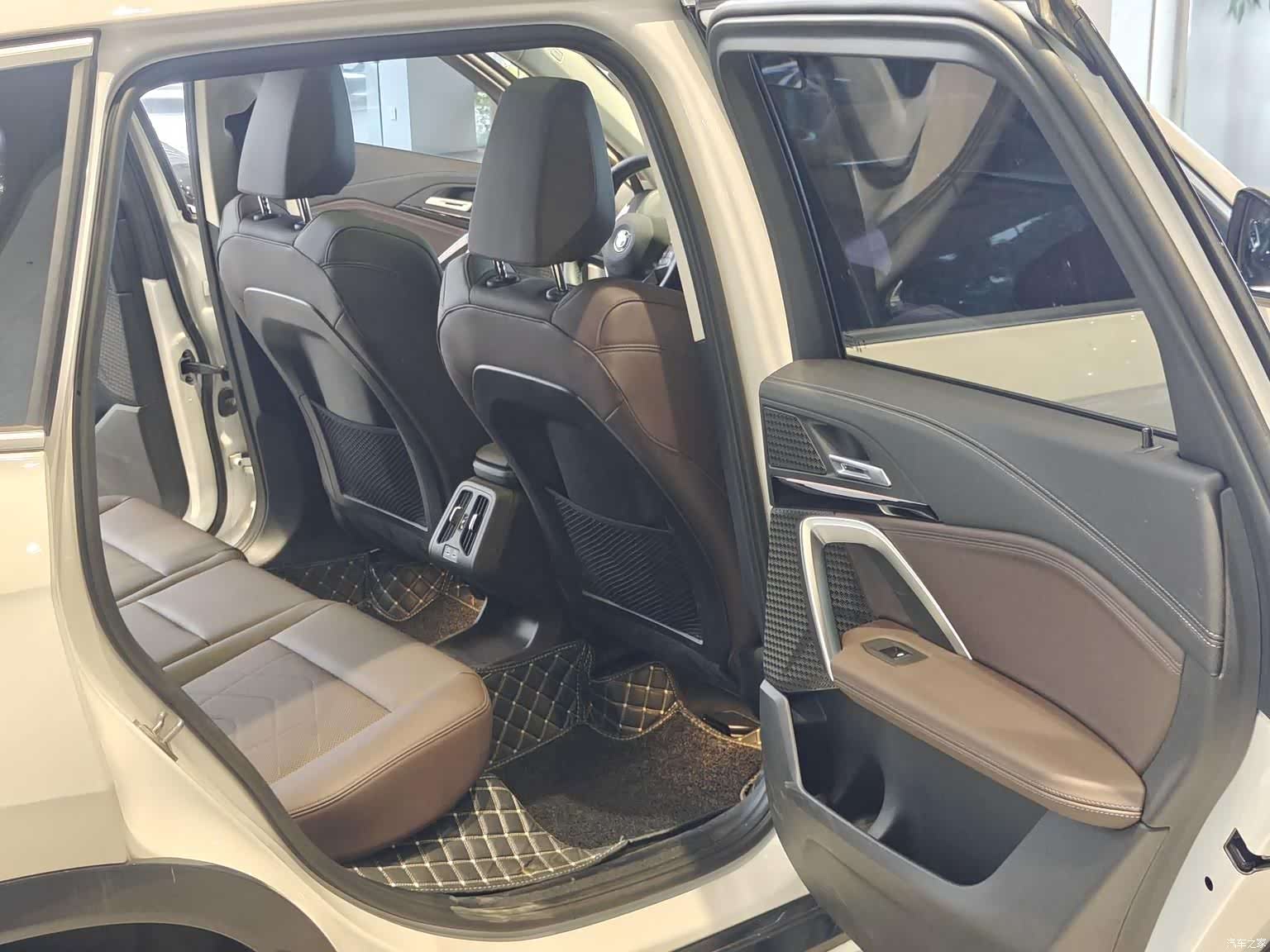 BMW X1, 2023 10