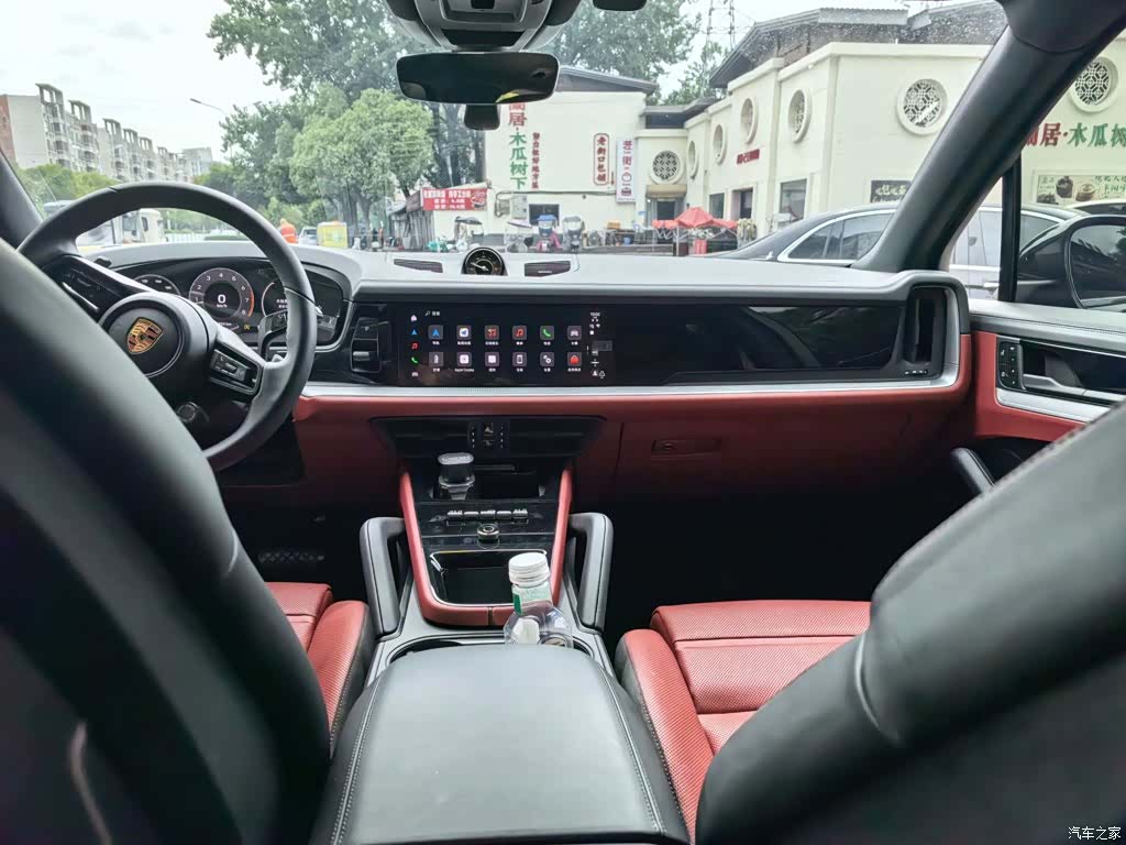 Porsche Cayenne, 2025 все фото