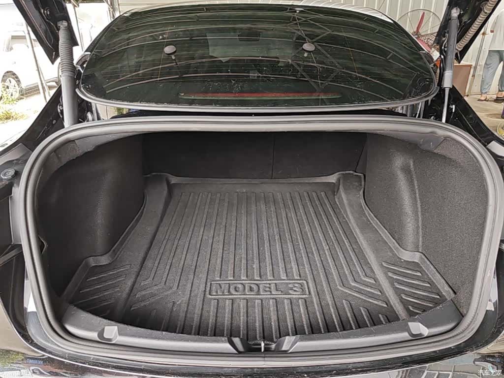 Tesla Model 3, 2022 19
