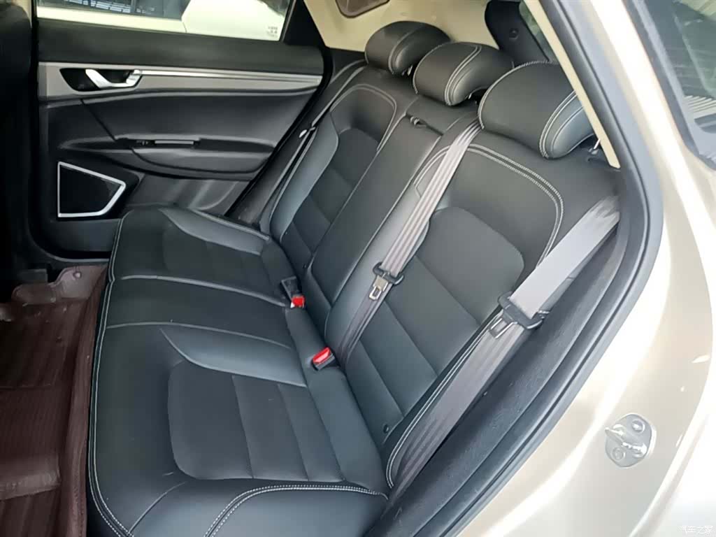 Geely Emgrand, 2018 17