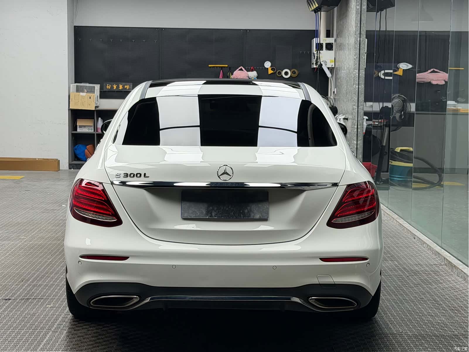 Mercedes-Benz E-Class, 2020 4